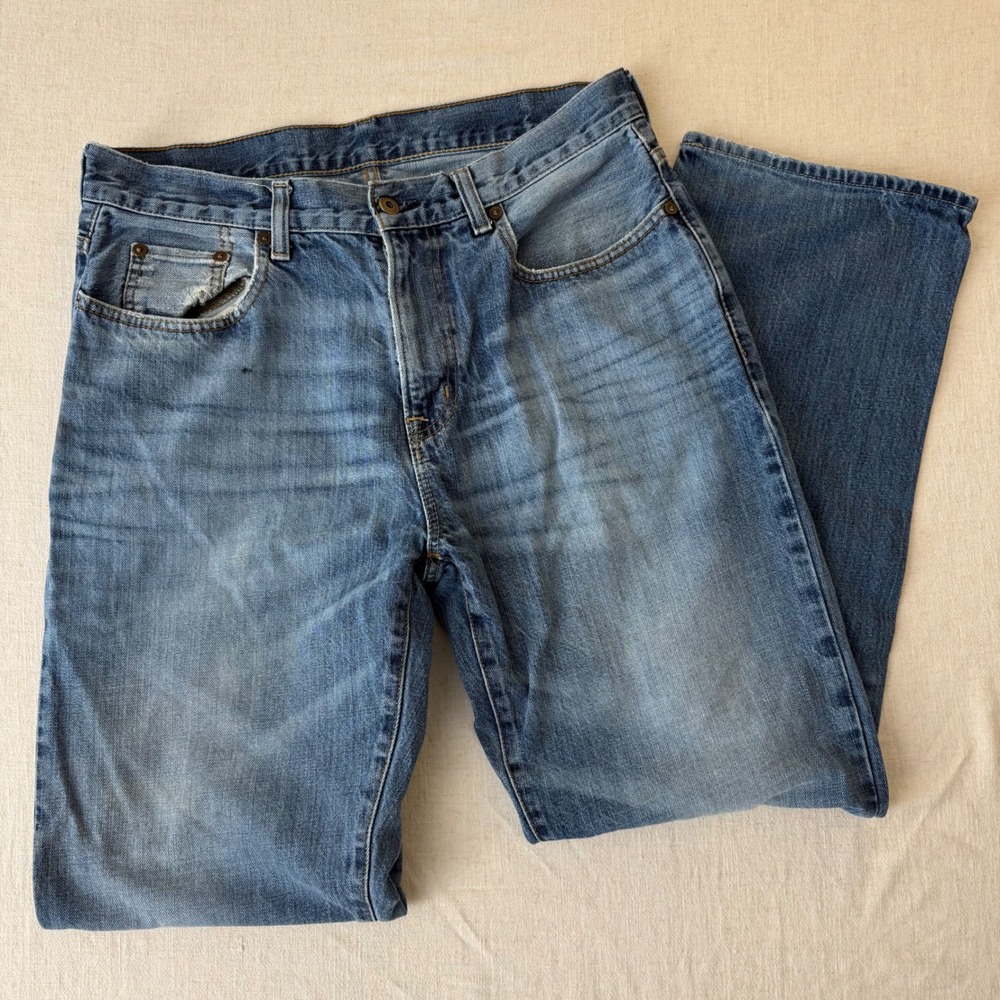 Cremieux Jeans Mens 33x32 Blue Medium Wash Straight Leg 100% Cotton Denim